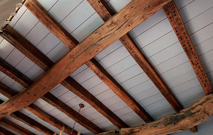 Потолок - монтаж, покраска имитации бруса от 130 мм - 1440 р./кв.м.